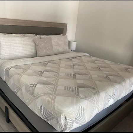 Vibrant Studio Downtown Miami Apartment Екстериор снимка
