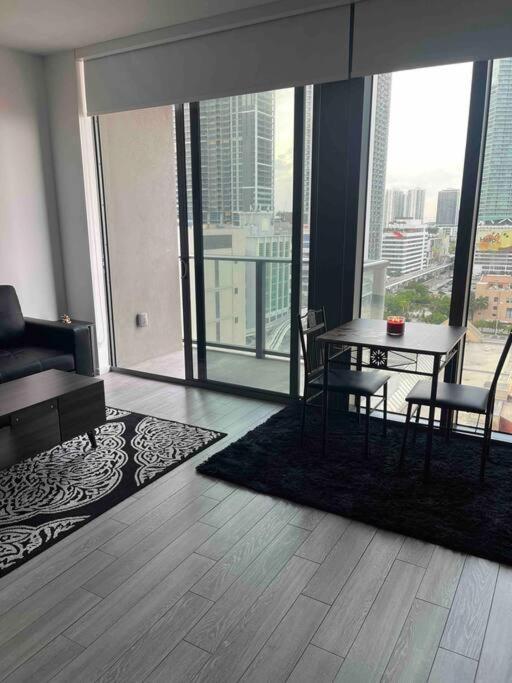 Vibrant Studio Downtown Miami Apartment Екстериор снимка