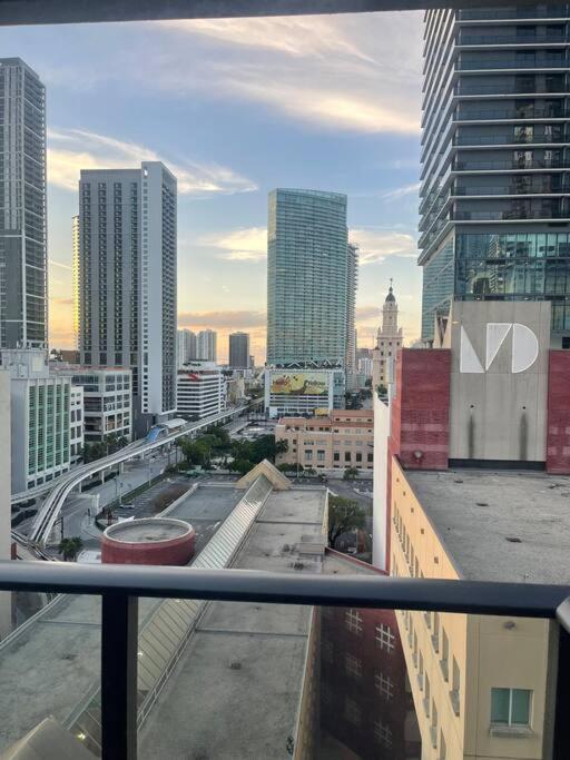 Vibrant Studio Downtown Miami Apartment Екстериор снимка